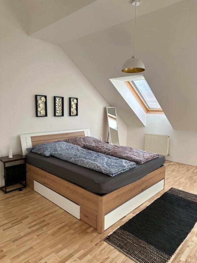 Klimatisiertes Dachgeschoss City Apartment In Zentrum Wiens Zewnętrze zdjęcie