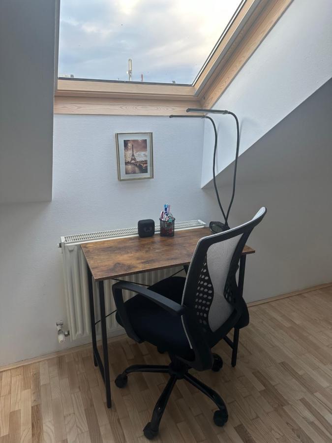 Klimatisiertes Dachgeschoss City Apartment In Zentrum Wiens Zewnętrze zdjęcie