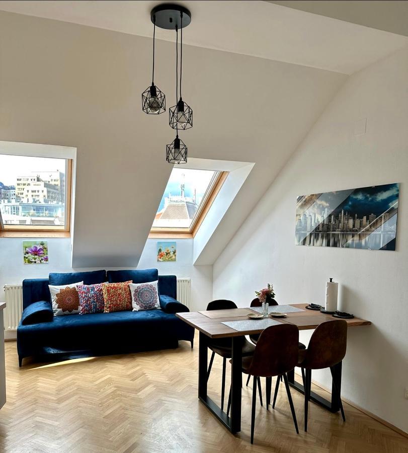 Klimatisiertes Dachgeschoss City Apartment In Zentrum Wiens Zewnętrze zdjęcie