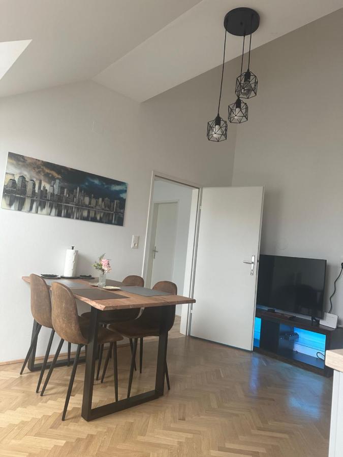 Klimatisiertes Dachgeschoss City Apartment In Zentrum Wiens Zewnętrze zdjęcie